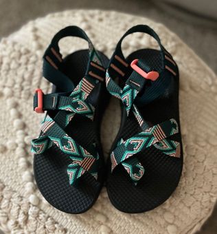 Chacos Chac s Pink Size 5 50 50 Off Retail New With Tags