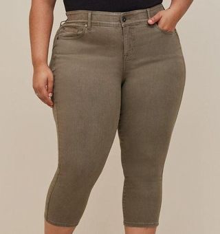 Torrid NWT Plus Crop Bombshell Skinny Super Soft High-Rise Jean Size  undefined - $50 New With Tags - From Natasha