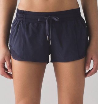 Lululemon Hotty Hot Shorts 2.5” Black Size 4 - $35 (48% Off Retail