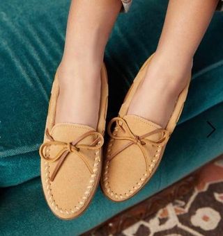 Minnetonka Women's Hardsole Pile-Lined Moccasin Slippers