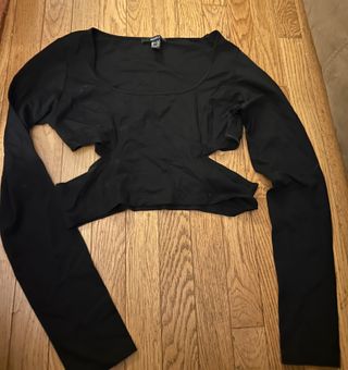 Black Cut Out Long Sleeve Crop Top