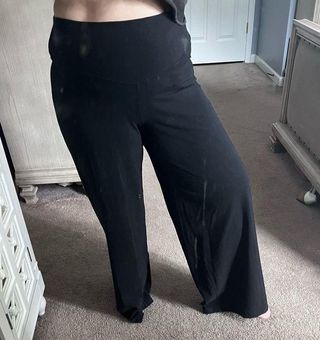 Old Navy Extra High-Waisted PowerChill Wide-Leg Yoga Pants XL/18 Black Size  undefined - $22 - From Suzy