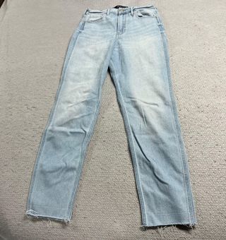 Hollister Ultra High-rise Mom Jeans in Light Wash Size 26 EUC Blue - $31 -  From Sophia