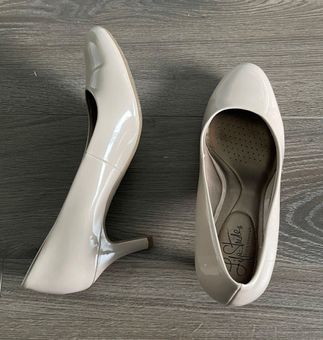 Life stride sales nude pumps