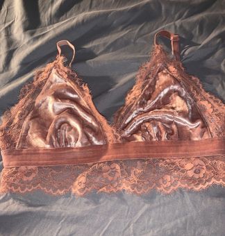 Forever 21, Intimates & Sleepwear, Nwot Forever 2 Red Velvet Bralette