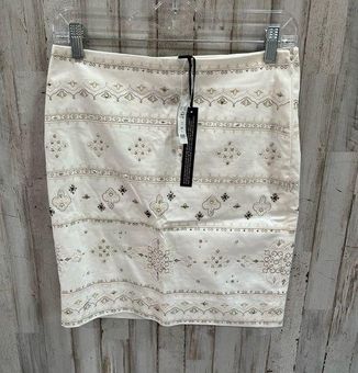 Embroidered pencil clearance white skirt