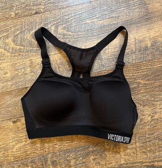 Victoria's Secret Sports Bra Black Size 32 C - $22 - From Nichole