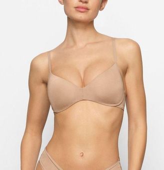 SKIMS Wireless Form Push Up Plunge Bra in Clay Size 32D Tan