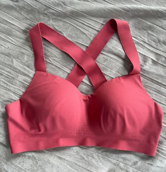 Uniqlo Coral Pink Racerback Sports Bra Size M - $16 (46% Off Retail) - From  Katie