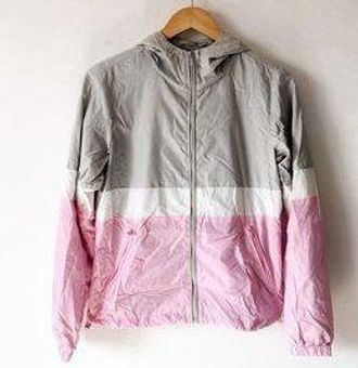 Windbreaker garage top