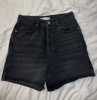 ZARA Boyfriend High Waisted Denim Shorts Black Size 6 - $20 (48% Off  Retail) - From Maia