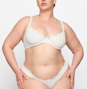 SKIMS Fits Everybody Lace Underwire Corded Lace Bra in Marble Size 44DDD  NWT - $43 New With Tags - From Cady