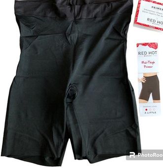 SPANX Assets Red Hot Label Mid-Thigh Primer Lightweight Slimming Shorts  Black M