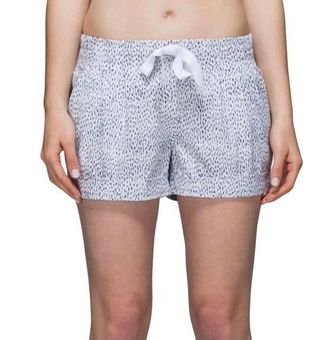 Lululemon Women's Size 4 Dottie Spring Break Away Shorts - $35 - From Emma