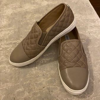 steve madden beige slip ons