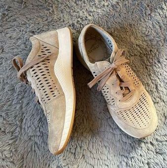 Charlie Sneaker - Women - Shoes