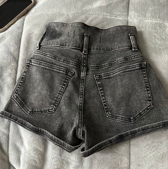 hollister ultra high-rise mom short 3”