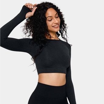 Halara size S Black Seamless Flow Breathable Thumb Hole