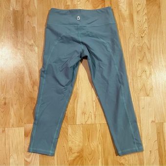 Buff Bunny Blue Capri Leggings Women's XS - $30 - From Alyssa