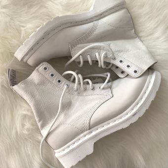 1460 Mono Smooth Leather Lace Up Boots in White, Dr. Martens