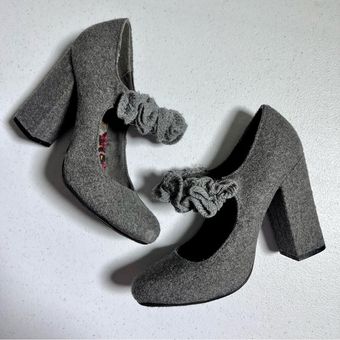 Rocket dog gray flannel deals heels