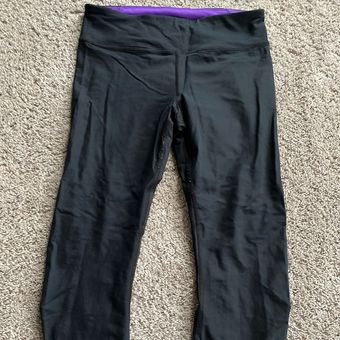 Under Armour women's large black athletic capri pants - $11 - From Megan