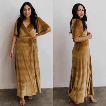 Baltic Born Meghan Velvet Wrap Maxi Dress in Gold Size XXL - $53 - From  Kaahreena