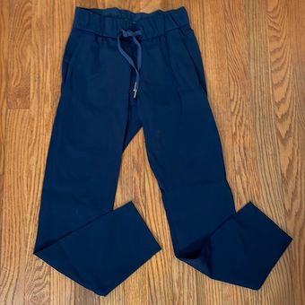 Lululemon on the fly pants 28 Navy size 2 Blue - $48 - From Kimberly