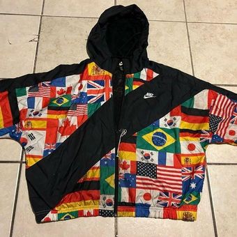 Nike Sportwear Flag Pack Jacket Womens Active Windbreaker Full