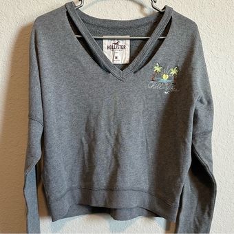 Hollister V-neck Cropped Sweater‎ Size M - $6 - From Quinns