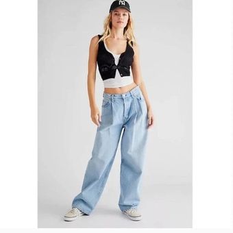 MOTHER Denim SNACKS! The Pleated Fun Dip Puddle Straight