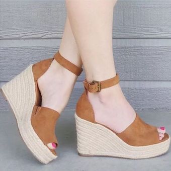 Universal Thread Target s tan espadrille wedges Size 10 25 24