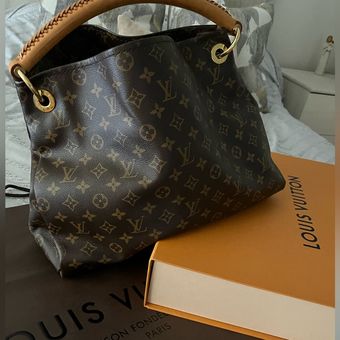 Authentic Louis Vuitton Artsy MM Monogram, Luxury, Bags & Wallets