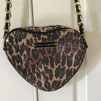 Betsey johnson heart shaped on sale purse