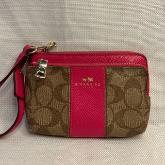 COACH Small Wristlet in Leather in Brown