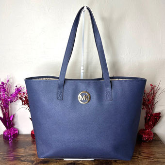 Jet Set Large Logo Shoulder Bag by Michael Kors – Gifts Are Blue