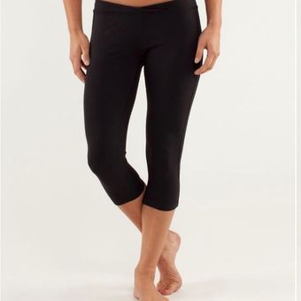 Lululemon Strike Tight Crop Leggings Size 6 - $25 - From Kristy