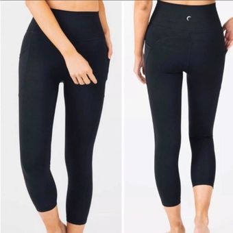 Zyia Active Crop Leggings Size 8 - $27 - From Amberlynn