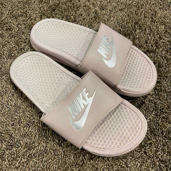 Purple on sale nike sandals