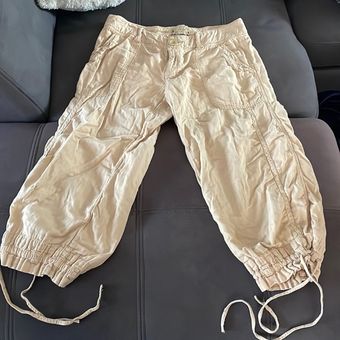American Eagle OUTFITTERS Beige Capri Pants Size 6 - $17