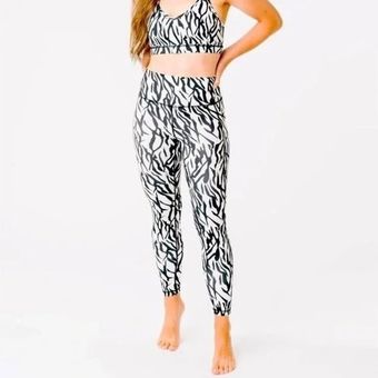 Zyia Active Zebra Print Brilliant Pocket High Waisted Leggings Size