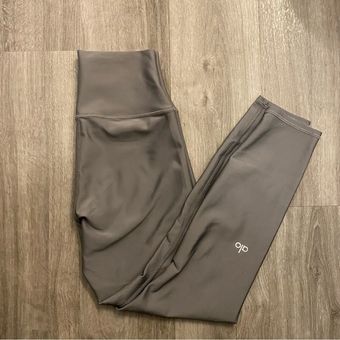 Please recommend any Lululemon tights that are similar to my Alo Yoga  airlift leggings : r/lululemon