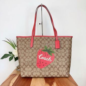 NWT Coach City Tote In Signature Canvas