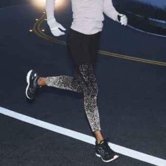 Athleta Contender Splatter Reflective 7/8 Tight Black Leggings Size