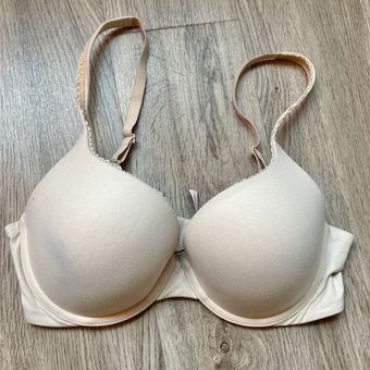 Bras 34D  Victoria's Secret