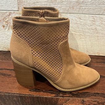 Universal thread sales ankle boots