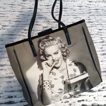 Marilyn Monroe bag with Long strap Zipped pocket on the back