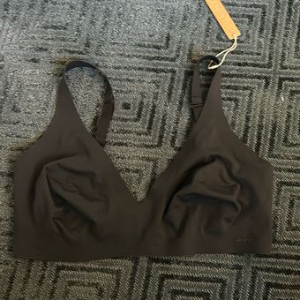 SKIMS Naked Plunge Bra 