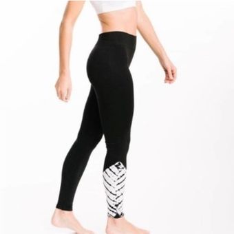 Zyia Active Black Hendrix Performance Mid Rise 7/8 Leggings Tie Dye Ankle  Medium - $29 - From Kimberly