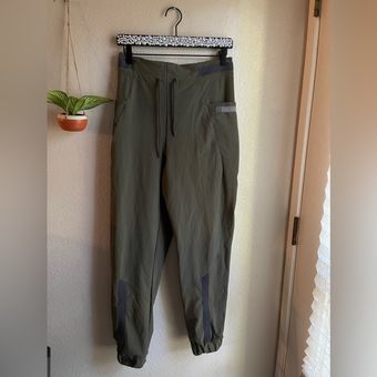 Gymshark cargo pants - $62 - From Adrianna